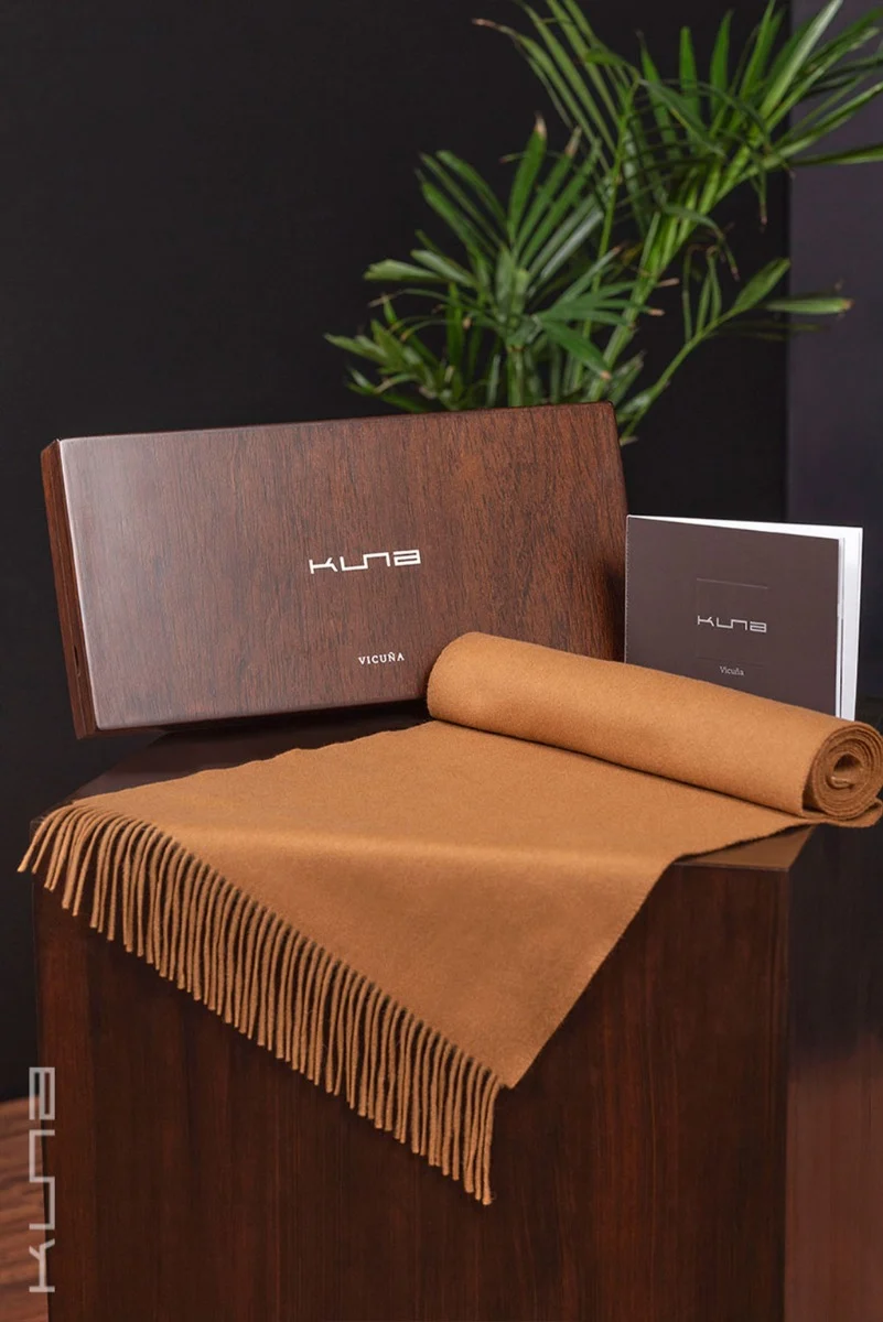 Basel 100% Vicuña Scarf - Image 26