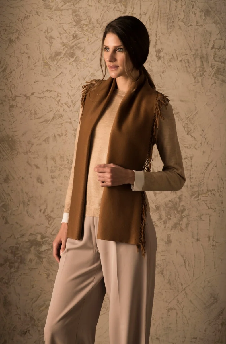100% Vicuña Scarf - Horizontal Fringes - Image 13