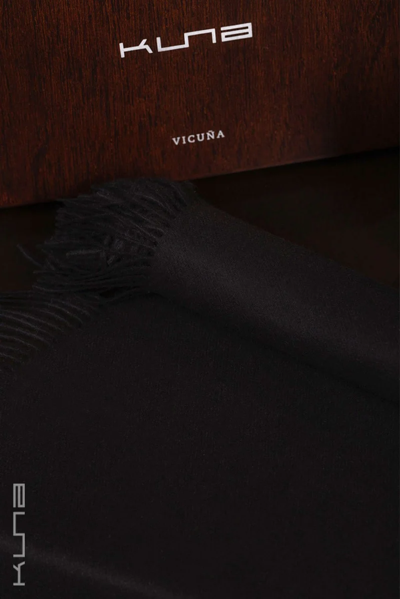 100% Vicuña Scarf - Horizontal Fringes - Image 6