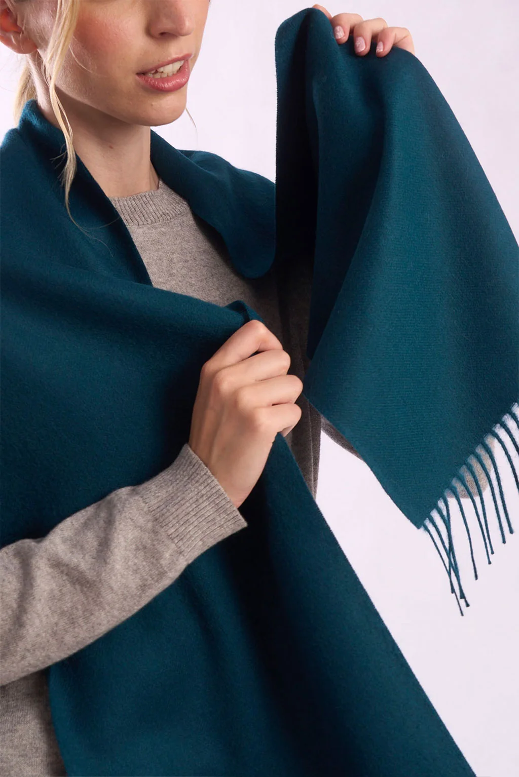 AC Classic Baby Alpaca Scarf - Image 12