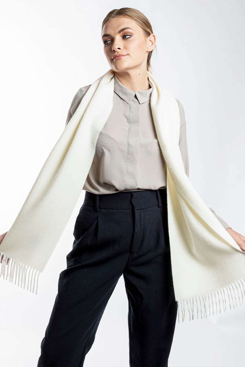 AC Classic Baby Alpaca Scarf - Image 2
