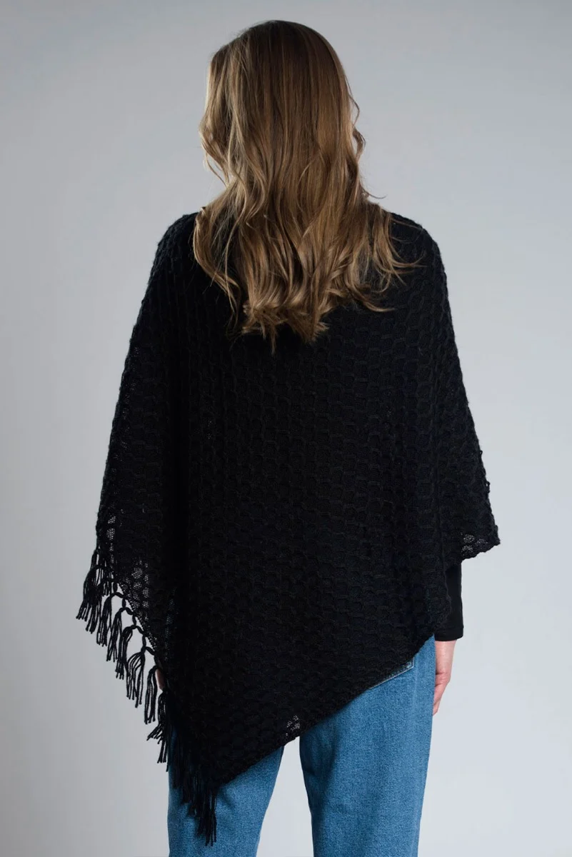 Ananda 100% Baby Llama Poncho - Image 12