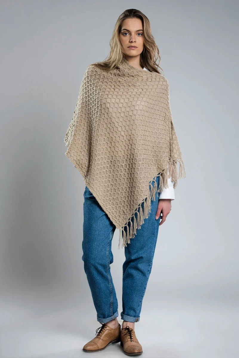 Ananda 100% Baby Llama Poncho - Image 8