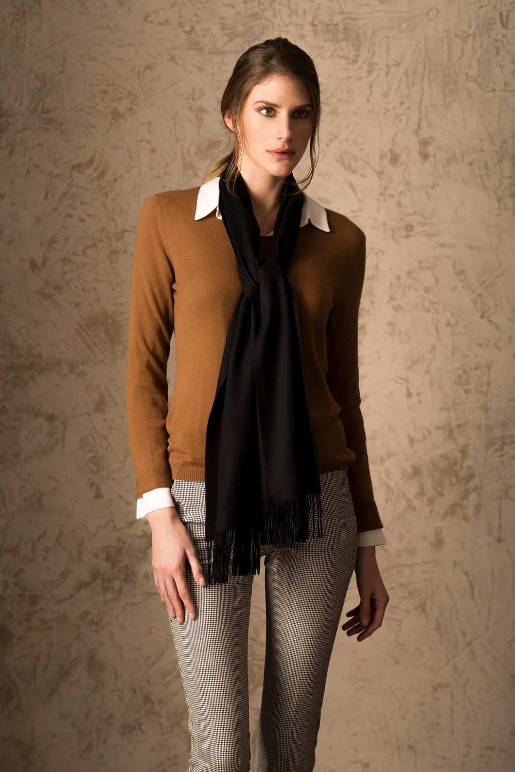 Basel 100% Vicuña Scarf - Image 12