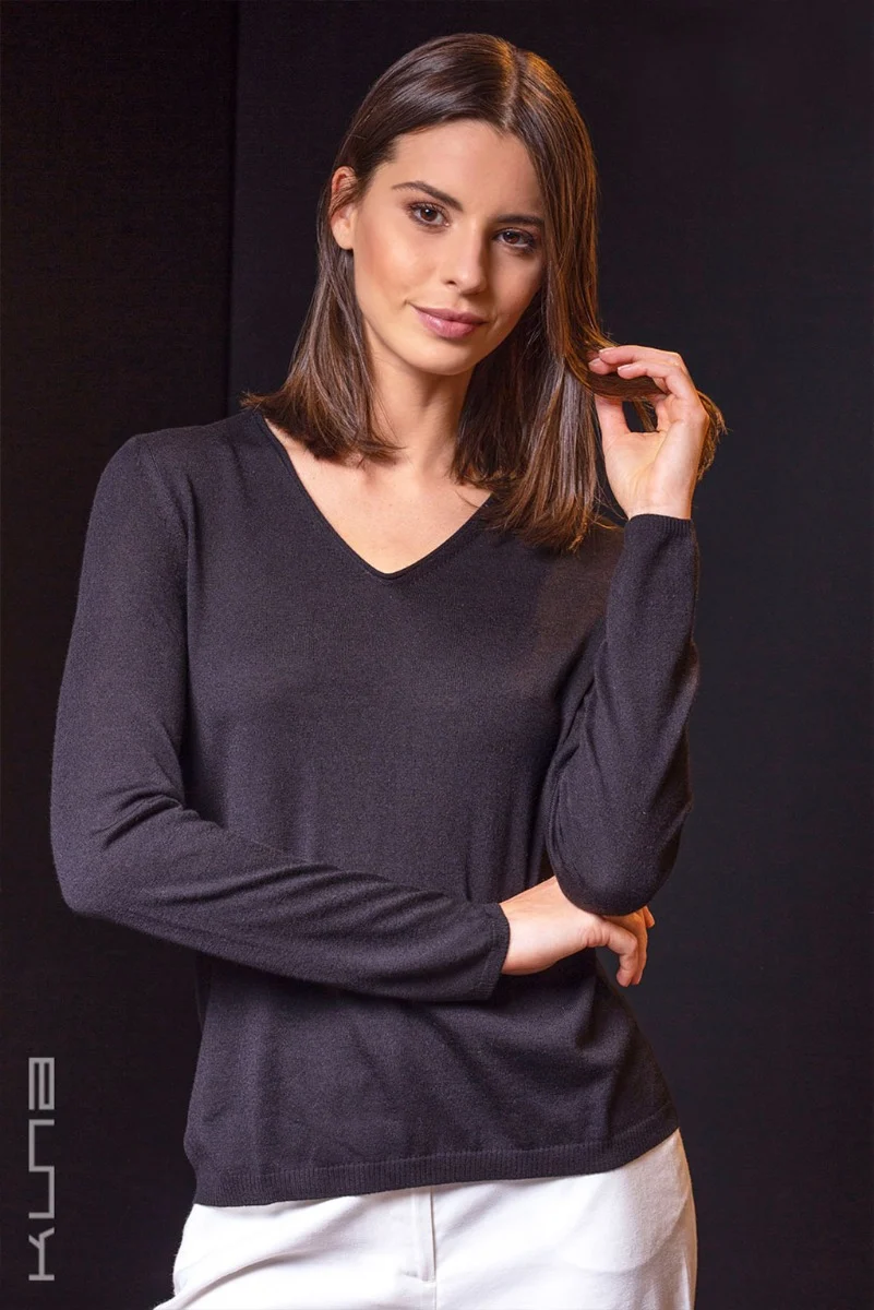 Belen 100% Vicuña Sweater - Image 6