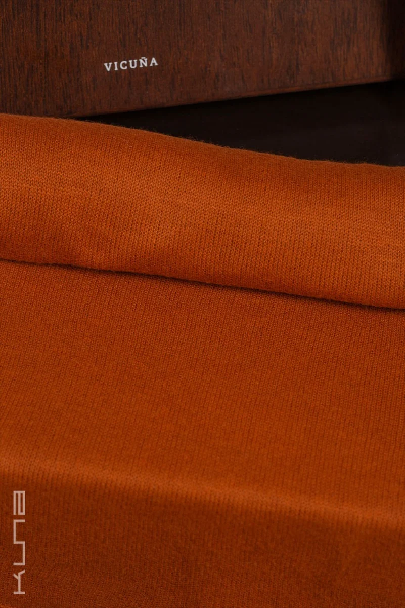Bouveret 100% Vicuña Knit Shawl - Image 13