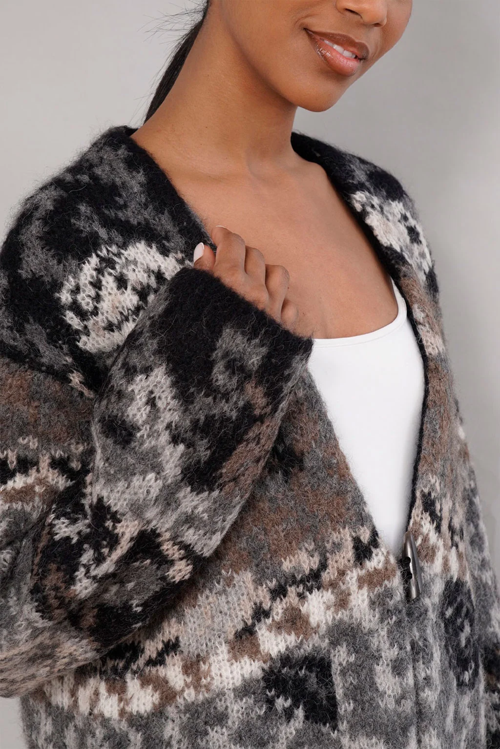Caraveli Alpaca Cardigan - Image 4