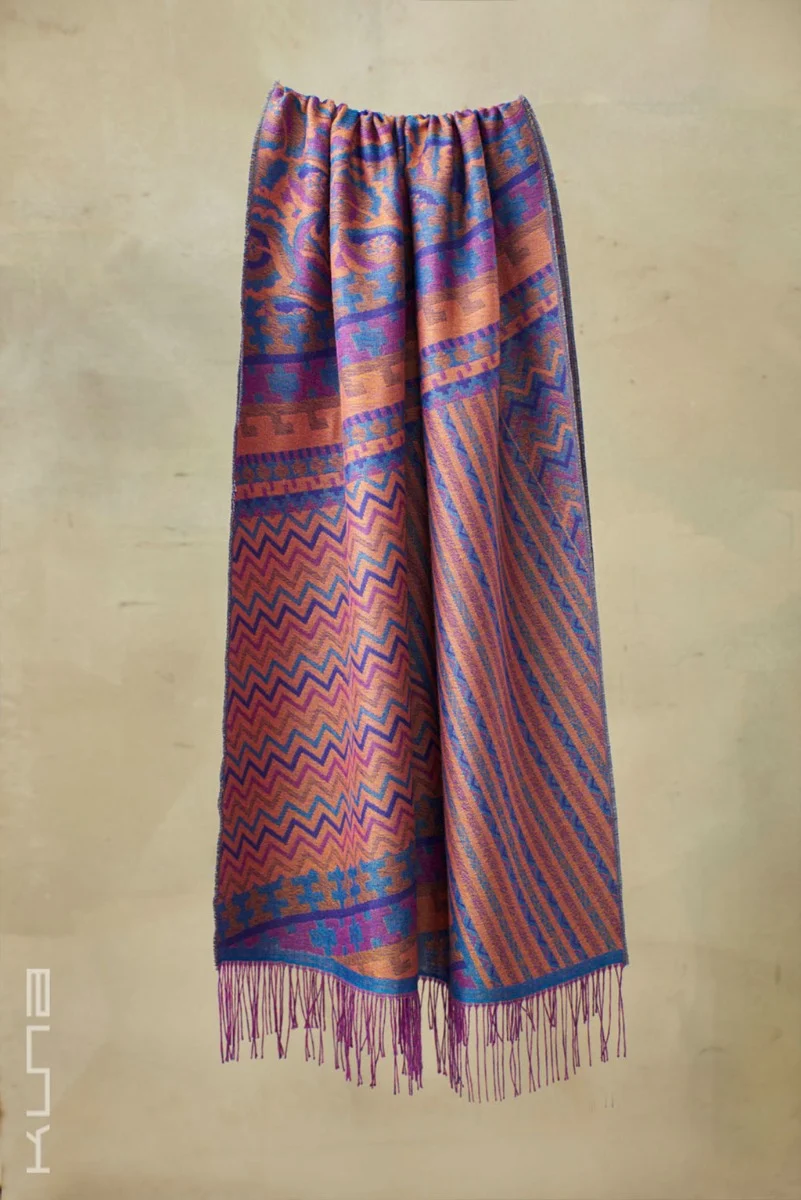 Templo Baby Alpaca and Silk Shawl - Image 2