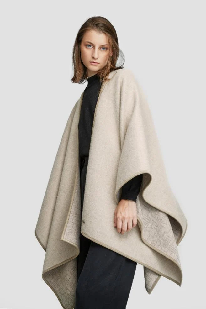 Yper Baby Alpaca Cape